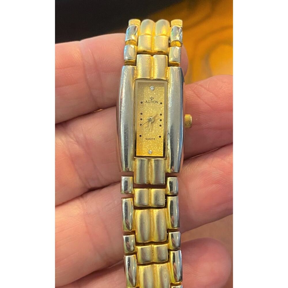Women's Action Dress Watch, Gold Tone Bracelet Band, Gold Face